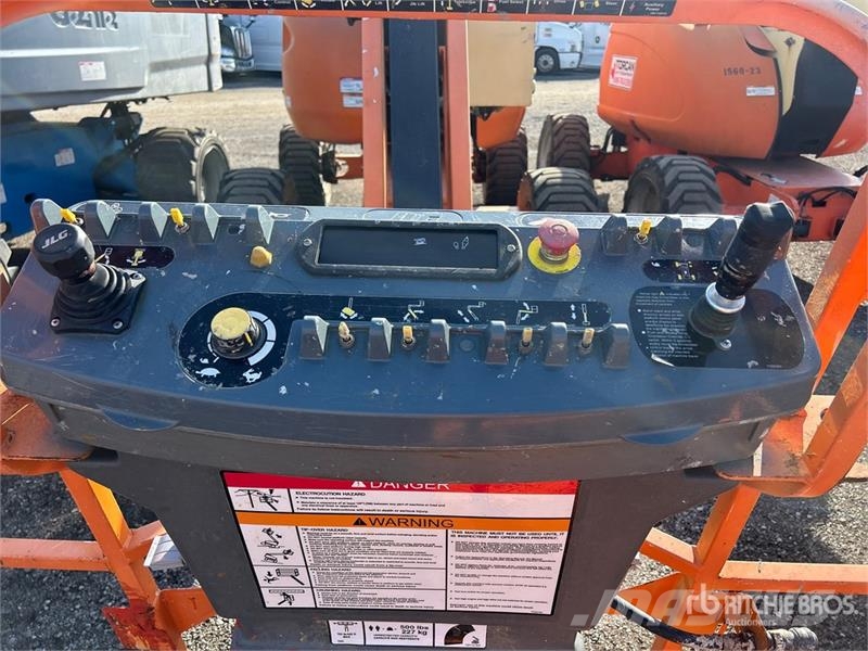 JLG 450 AJ Series II 관절형 전동이동 리프트