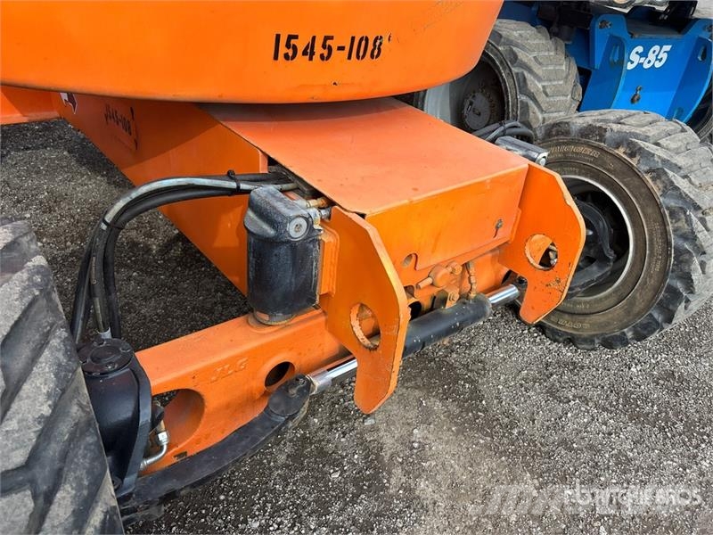 JLG 450 AJ Series II 관절형 전동이동 리프트