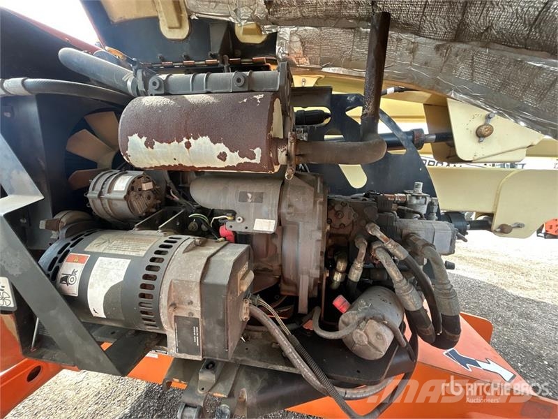 JLG 450 AJ Series II 관절형 전동이동 리프트