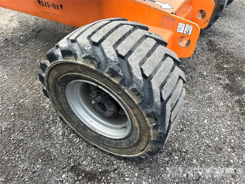 JLG 450 AJ Series II 관절형 전동이동 리프트
