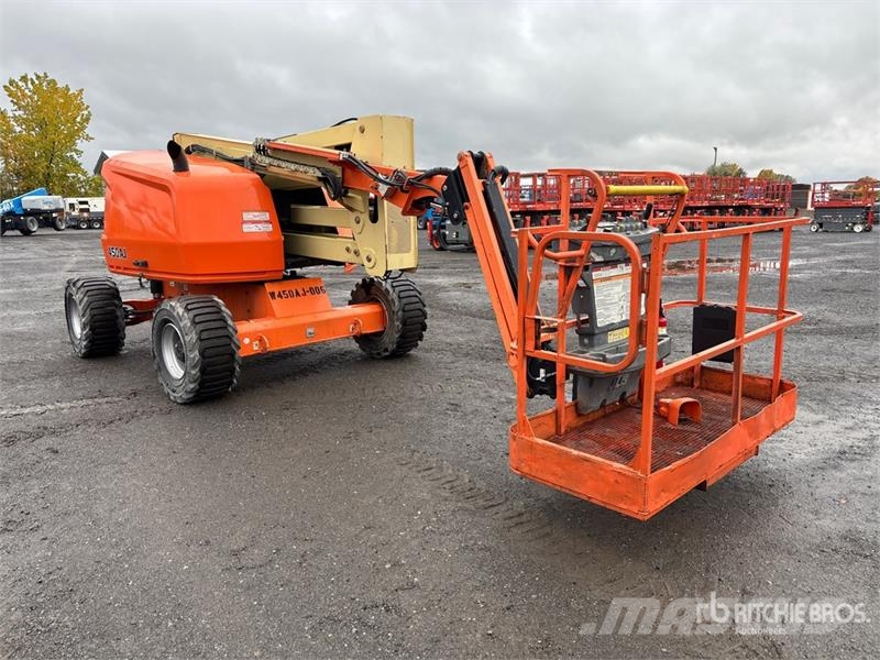 JLG 450AJ 4WD Dual Fuel Articulating Boom Lift Kloubové plošiny