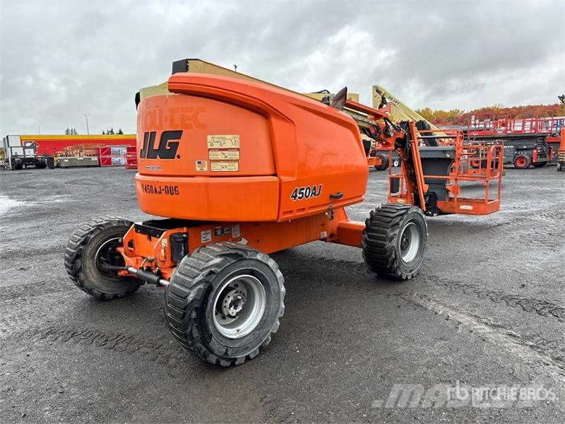 JLG 450AJ 4WD Dual Fuel Articulating Boom Lift Kloubové plošiny