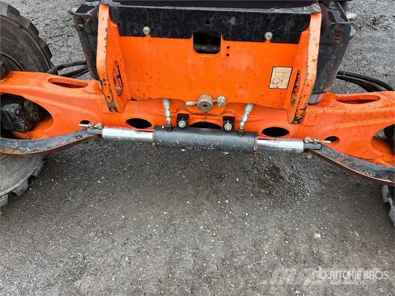 JLG 450AJ 4WD Dual Fuel Articulating Boom Lift Kloubové plošiny