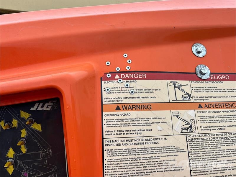 JLG 450AJ 4WD Dual Fuel Articulating Boom Lift Kloubové plošiny