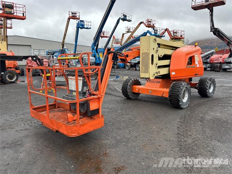 JLG 450AJ 4WD Dual Fuel Articulating Boom Lift Kloubové plošiny