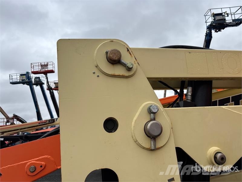 JLG 450AJ 4WD Dual Fuel Articulating Boom Lift Kloubové plošiny