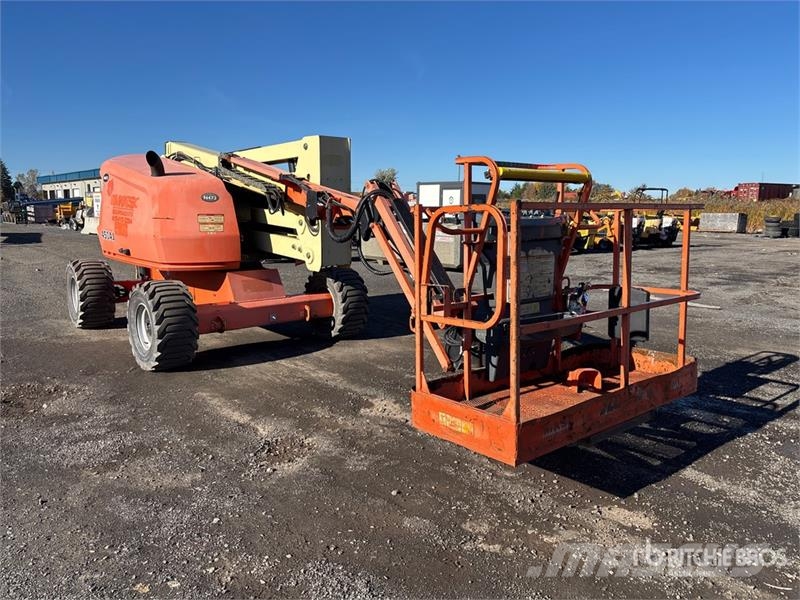 JLG 450AJ Series II 4WD Dual Fuel Articulating Boom Li Plataforma de trabajo articulada