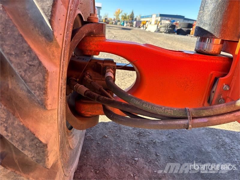 JLG 450AJ Series II 4WD Dual Fuel Articulating Boom Li Plataforma de trabajo articulada