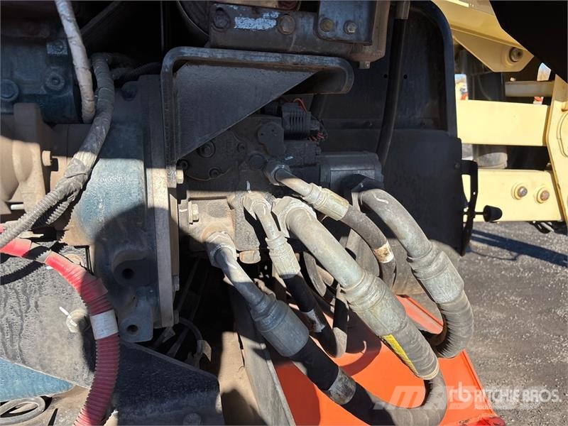 JLG 450AJ Series II 4WD Dual Fuel Articulating Boom Li Plataforma de trabajo articulada