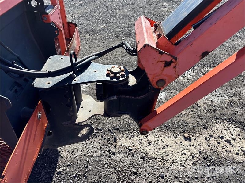 JLG 450AJ Series II 4WD Dual Fuel Articulating Boom Li Plataforma de trabajo articulada