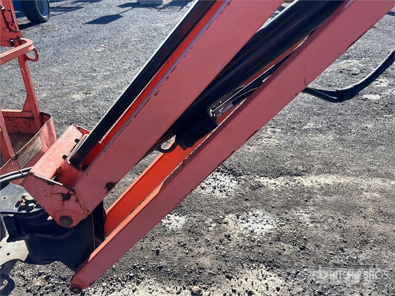 JLG 450AJ Series II 4WD Dual Fuel Articulating Boom Li Plataforma de trabajo articulada