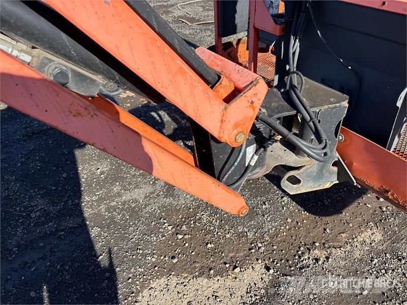 JLG 450AJ Series II 4WD Dual Fuel Articulating Boom Li Plataforma de trabajo articulada
