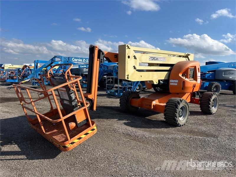 JLG 450AJ Series ll 4WD Diesel Articulating Boom Lift Gelenkteleskoparbeitsbühnen
