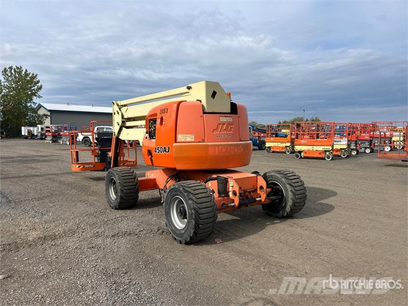 JLG 450AJ Series ll 4WD Dual Fuel Articulating Boom Li Karos emelők