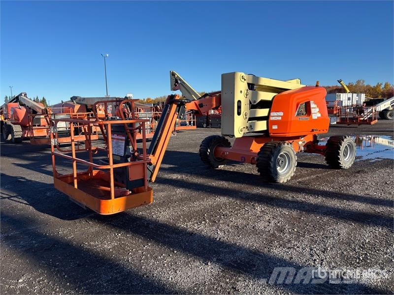 JLG 450AJ Series ll 4WD Dual Fuel Articulating Boom Li Karos emelők