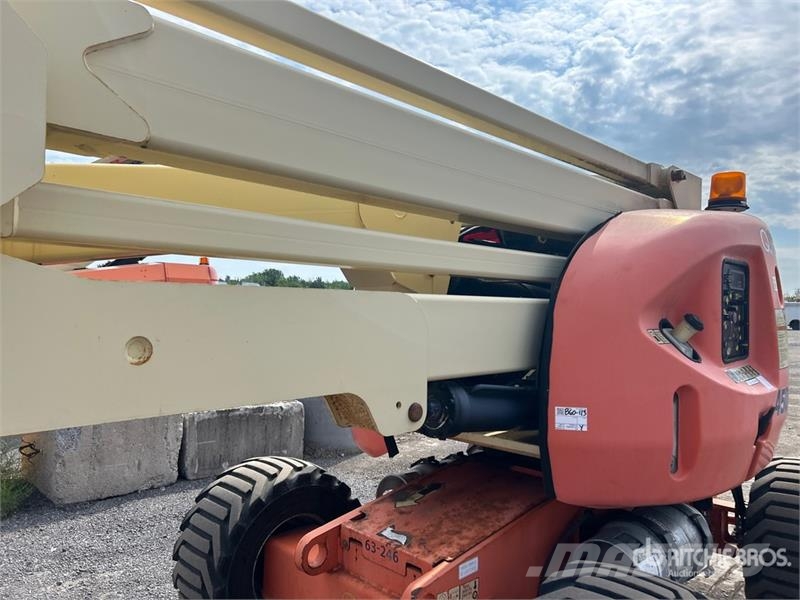JLG 450AJ Series ll 4WD Dual Fuel Articulating Boom Li Piattaforme a braccio articolato