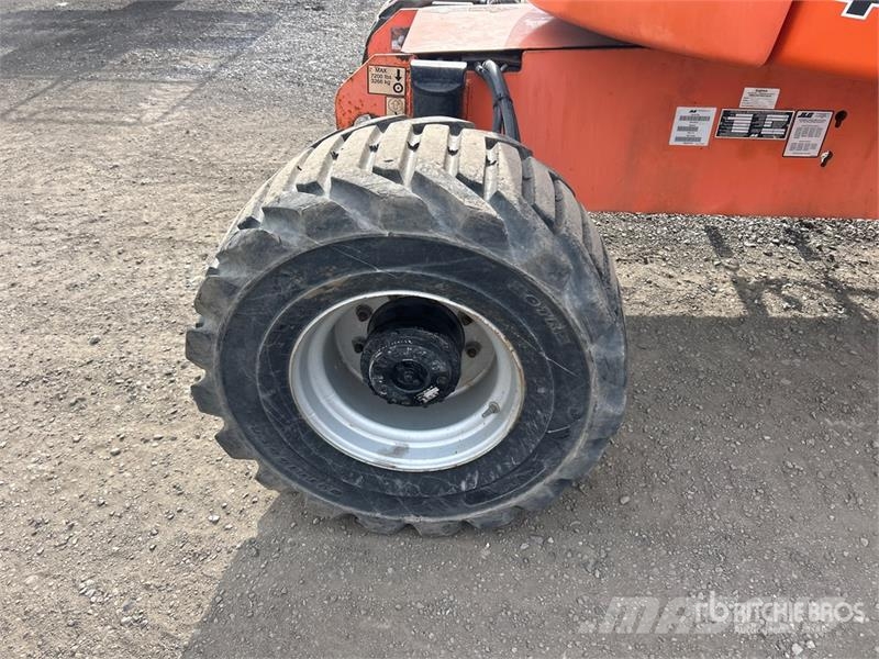 JLG 450AJ Series ll 4WD Dual Fuel Articulating Boom Li Karos emelők