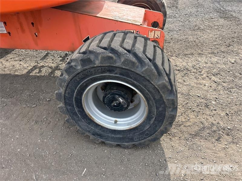 JLG 450AJ Series ll 4WD Dual Fuel Articulating Boom Li Karos emelők