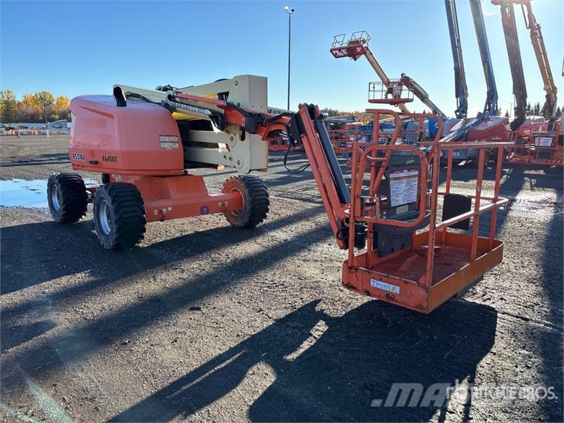 JLG 450AJ Series ll 4WD Dual Fuel Articulating Boom Li Karos emelők