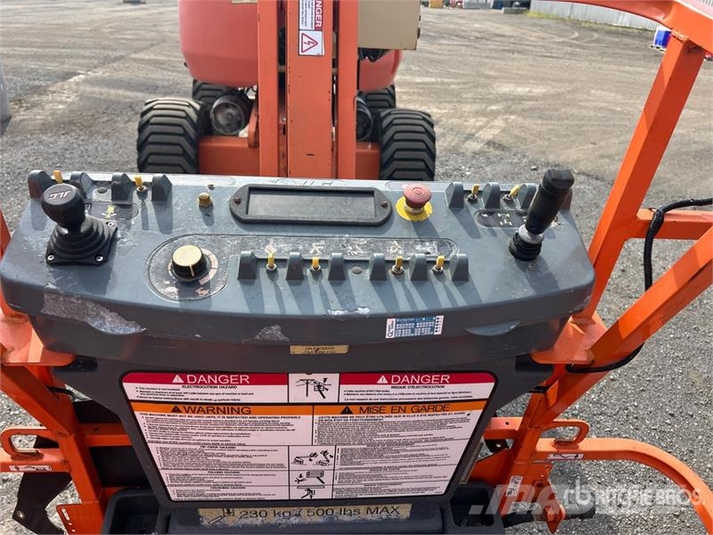 JLG 450AJ Series ll 4WD Dual Fuel Articulating Boom Li Piattaforme a braccio articolato