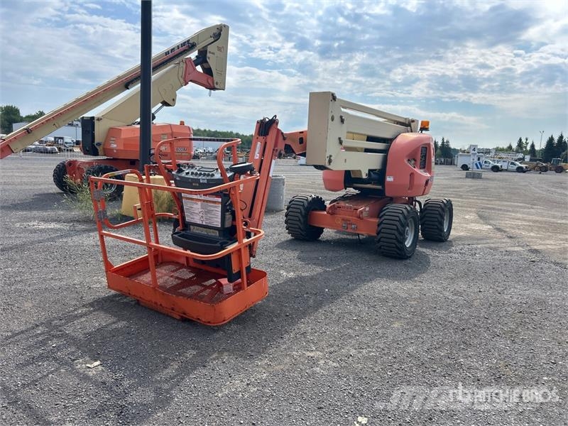 JLG 450AJ Series ll 4WD Dual Fuel Articulating Boom Li Piattaforme a braccio articolato