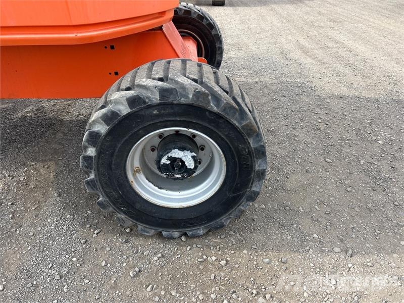 JLG 450AJ Series ll 4WD Dual Fuel Articulating Boom Li Articulated boom lifts