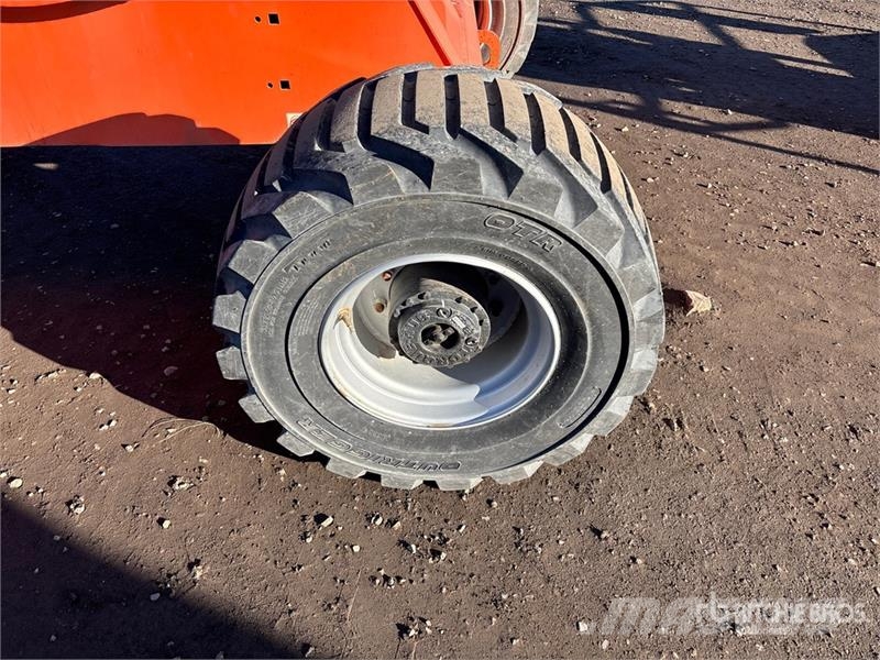 JLG 450AJ Series ll 4WD Dual Fuel Articulating Boom Li Nacele cu brat articulat