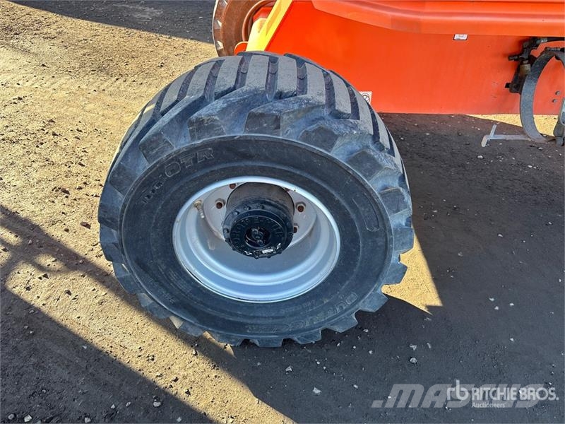 JLG 450AJ Series ll 4WD Dual Fuel Articulating Boom Li Nacele cu brat articulat