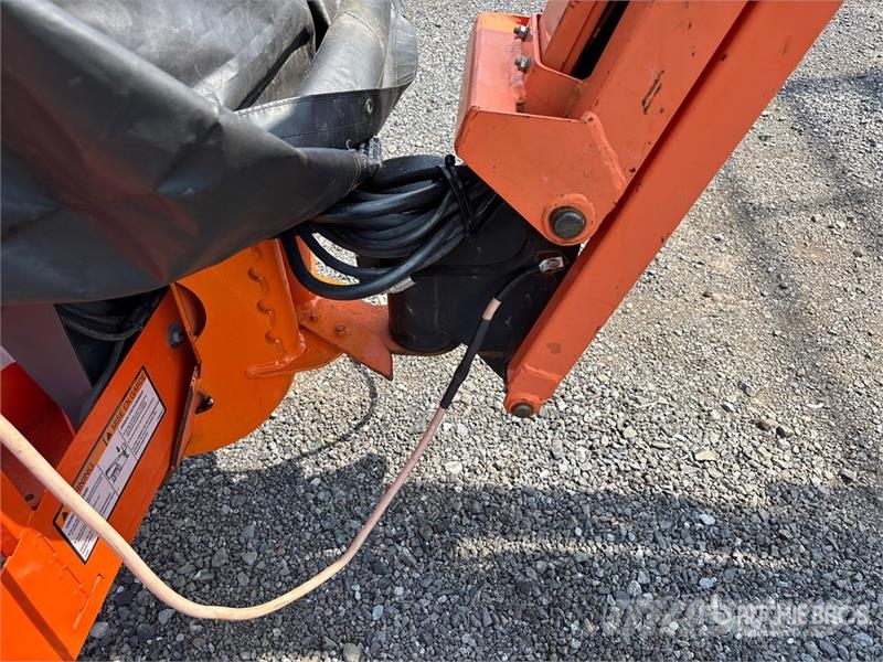 JLG 450AJ Series ll 4WD Diesel Articulating Boom Lift Piattaforme a braccio articolato
