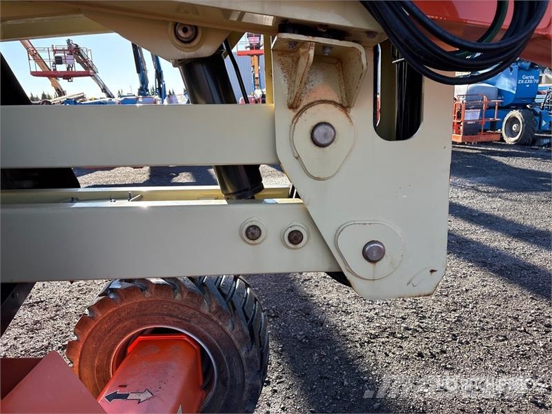 JLG 450AJ Series ll 4WD Dual Fuel Articulating Boom Li Karos emelők
