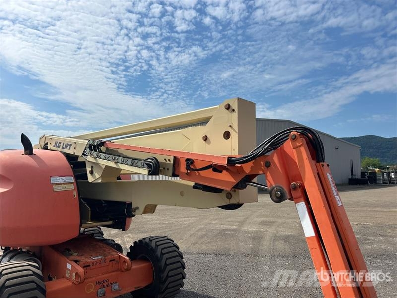 JLG 450AJ Series ll 4WD Dual Fuel Articulating Boom Li Piattaforme a braccio articolato