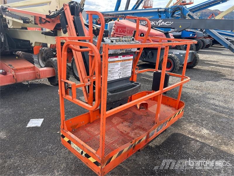 JLG 450AJ Series ll 4WD Dual Fuel Articulating Boom Li Karos emelők