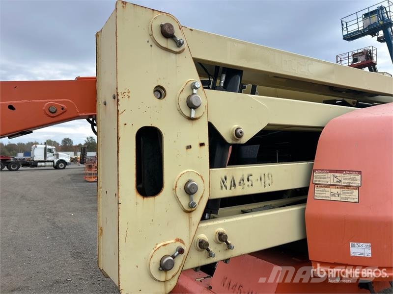 JLG 450AJ Series ll 4WD Dual Fuel Articulating Boom Li Articulated boom lifts