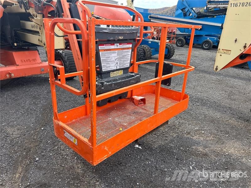 JLG 450AJ Series ll 4WD Dual Fuel Articulating Boom Li Articulated boom lifts