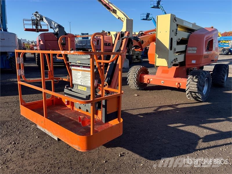 JLG 450AJ Series ll 4WD Dual Fuel Articulating Boom Li Nacele cu brat articulat