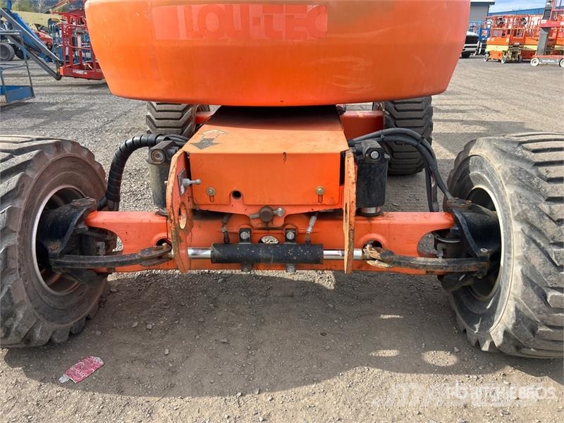 JLG 450AJ Series ll 4WD Dual Fuel Articulating Boom Li Karos emelők