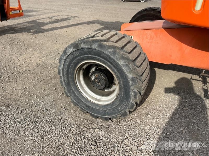 JLG 450AJ Series ll 4WD Dual Fuel Articulating Boom Li Karos emelők