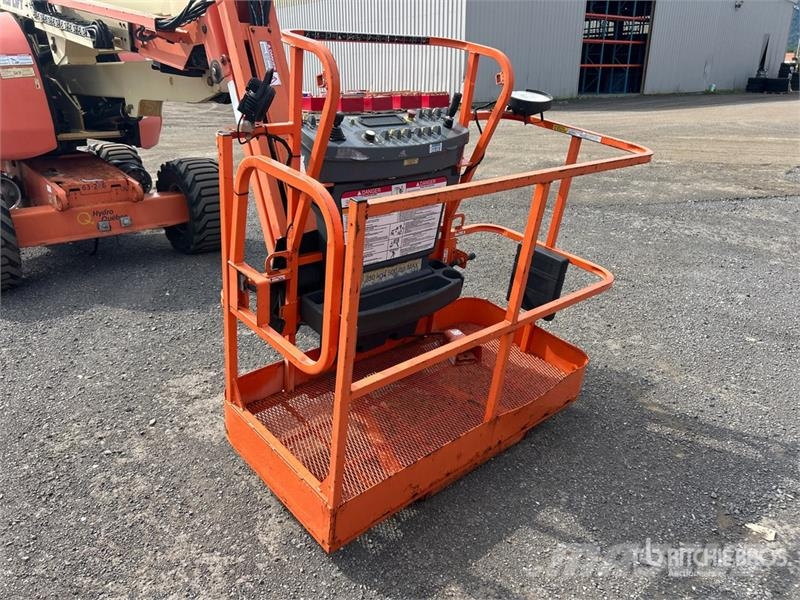JLG 450AJ Series ll 4WD Dual Fuel Articulating Boom Li Piattaforme a braccio articolato