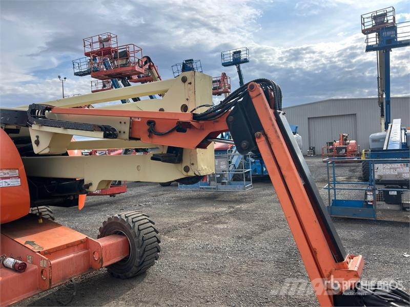 JLG 450AJ Series ll 4WD Dual Fuel Articulating Boom Li Karos emelők