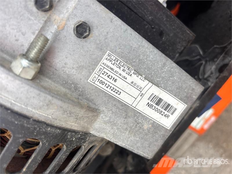 JLG 460SJ 4WD Diesel Telescopic Boom Lift - Factory Re Teleskopske dvižne ploščadi