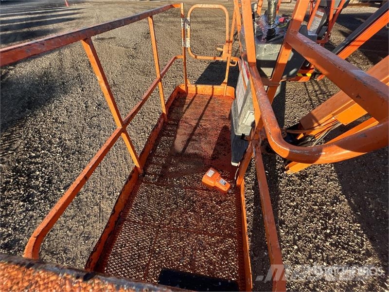 JLG 460SJ 4WD Diesel Telescopic Boom Lift Nacelles télescopiques