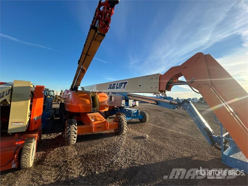 JLG 460SJ 4WD Diesel Telescopic Boom Lift Nacelles télescopiques
