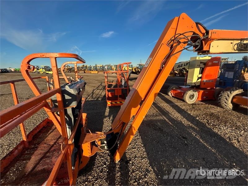 JLG 460SJ 4WD Diesel Telescopic Boom Lift Nacelles télescopiques