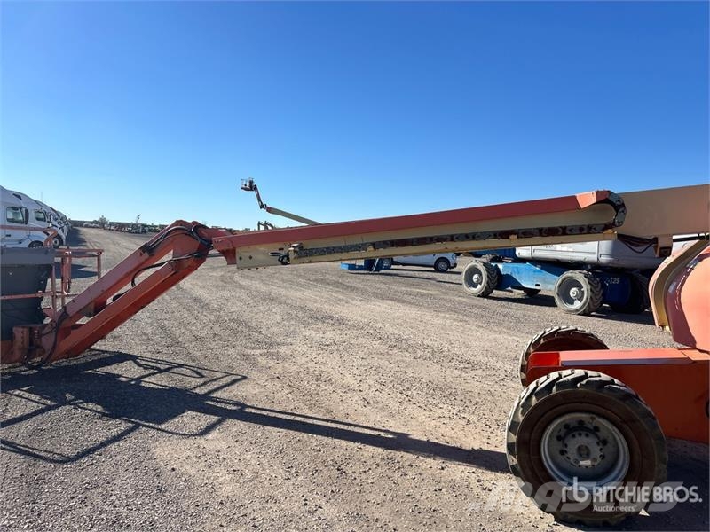 JLG 460SJ 4WD Dual Fuel Telescopic Boom Lift Nacelles télescopiques