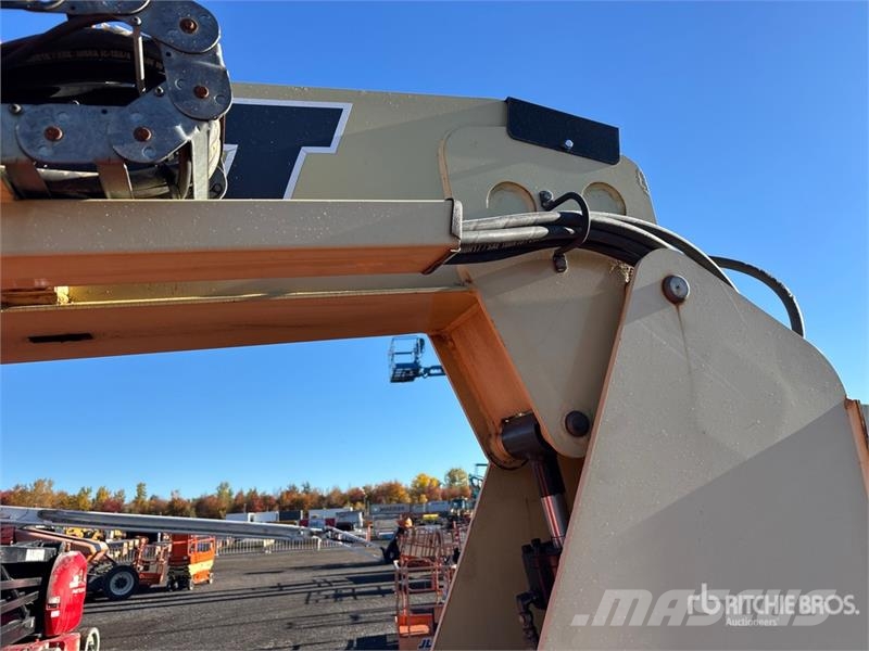JLG 600 AJ DF 4WD Dual Fuel Articulating Boom Lift Nacele cu brat articulat