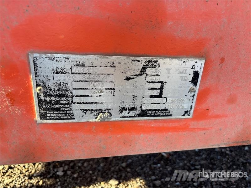 JLG 600 AJ DF 4WD Dual Fuel Articulating Boom Lift Articulated boom lifts