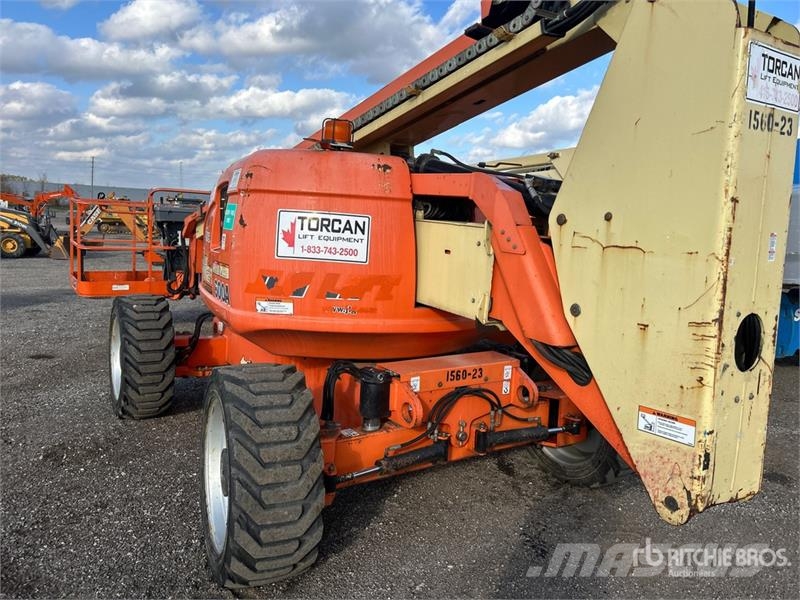 JLG 600A 2WD Diesel Articulating Boom Lift 관절형 전동이동 리프트