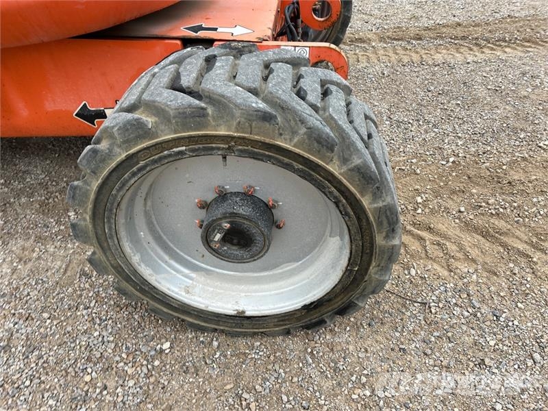 JLG 600A 4WD Diesel Articulating Boom Lift Knikarmhoogwerkers
