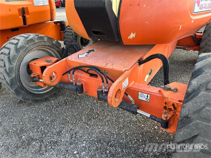 JLG 600A 4WD Diesel Articulating Boom Lift Articulated boom lifts