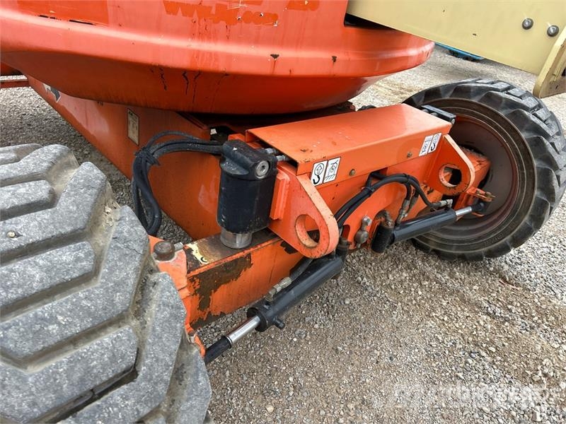 JLG 600A 4WD Diesel Articulating Boom Lift Knikarmhoogwerkers